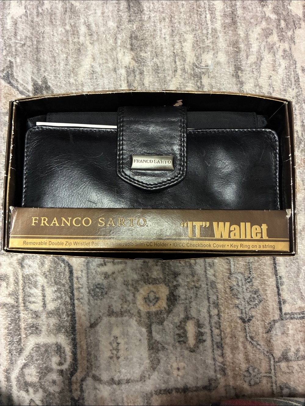 ‼️NWOT: Vintage Franco Sarto “IT” Wallet